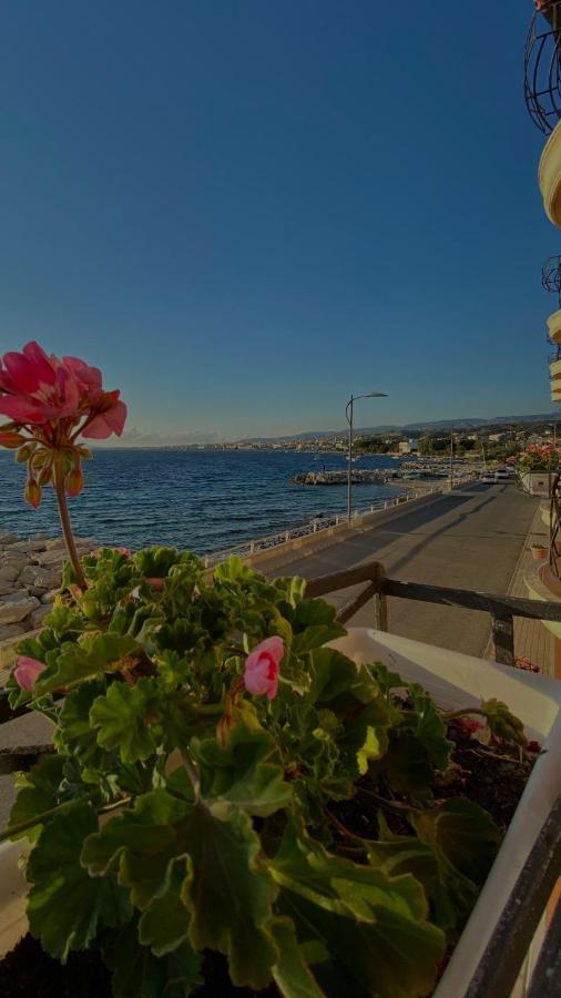 Hotel La Lampara Reggio di Calabria Exterior photo