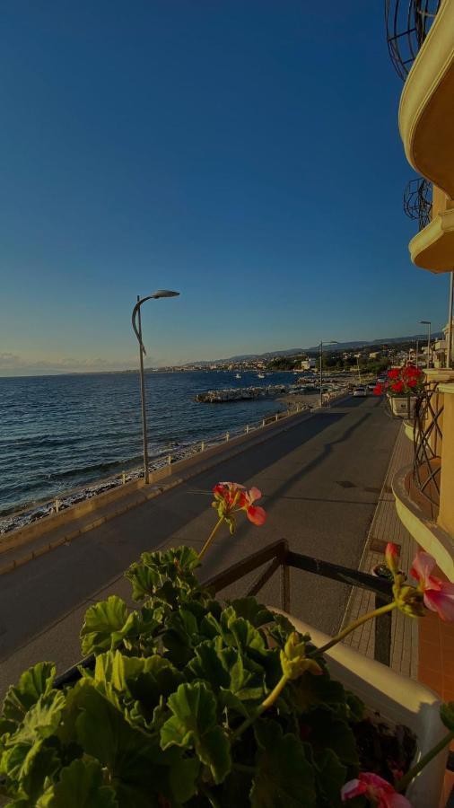 Hotel La Lampara Reggio di Calabria Exterior photo