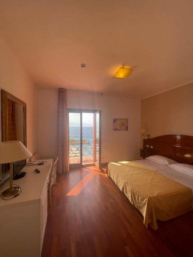 Hotel La Lampara Reggio di Calabria Exterior photo